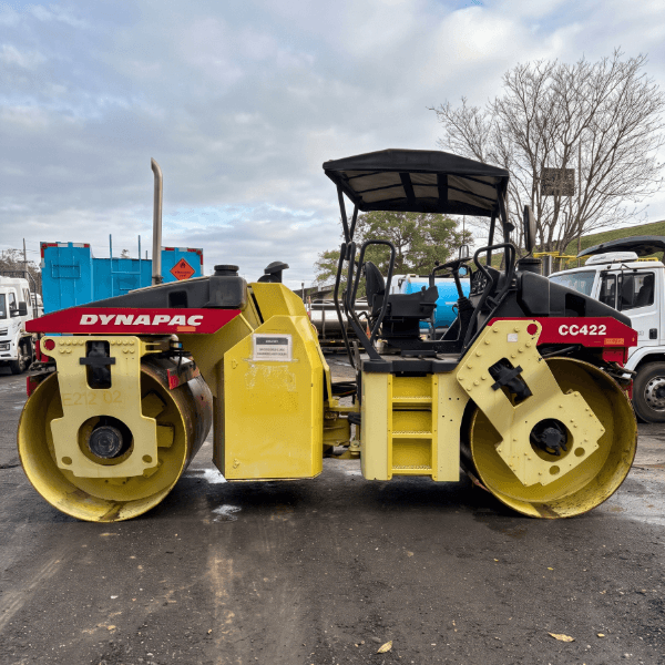 Rolo compactador seminova